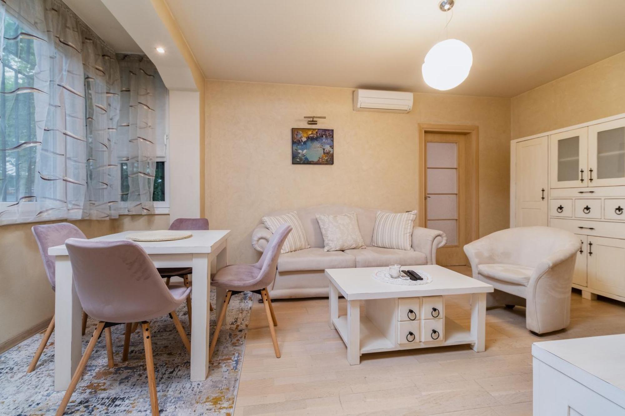 Elegant 1-Bedroom Apartment Plovdiv Exterior foto